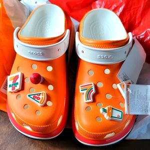 Crocs,  Seven Eleven